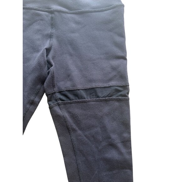 ALO Yoga High-Waisted Cropped Legging With Mesh Panels in Black - Picture 4 of 5